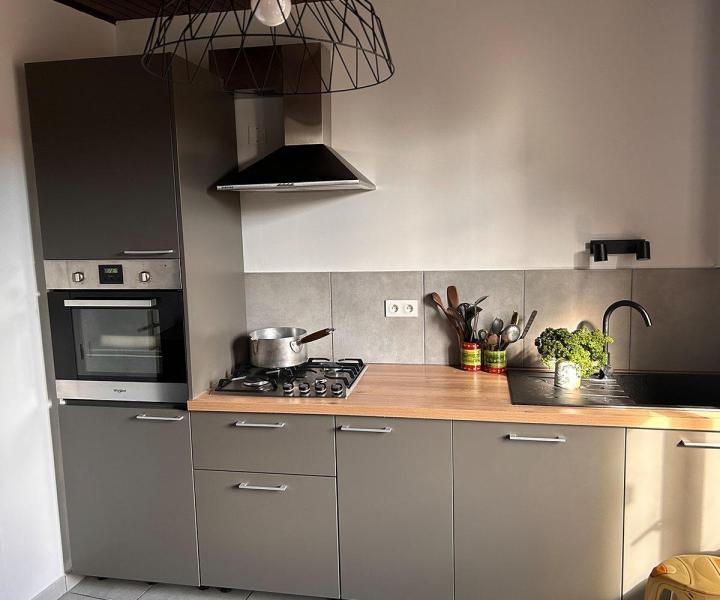 Pose de cuisine dans la région de Lyon<br/>Pose de cuisine aux alentours de Lyon<br/>Pose de cuisine à proximité de Lyon